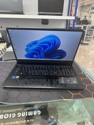 New Laptop MSI GP75 Leopard 16GB Intel Core i7 SSD 1T