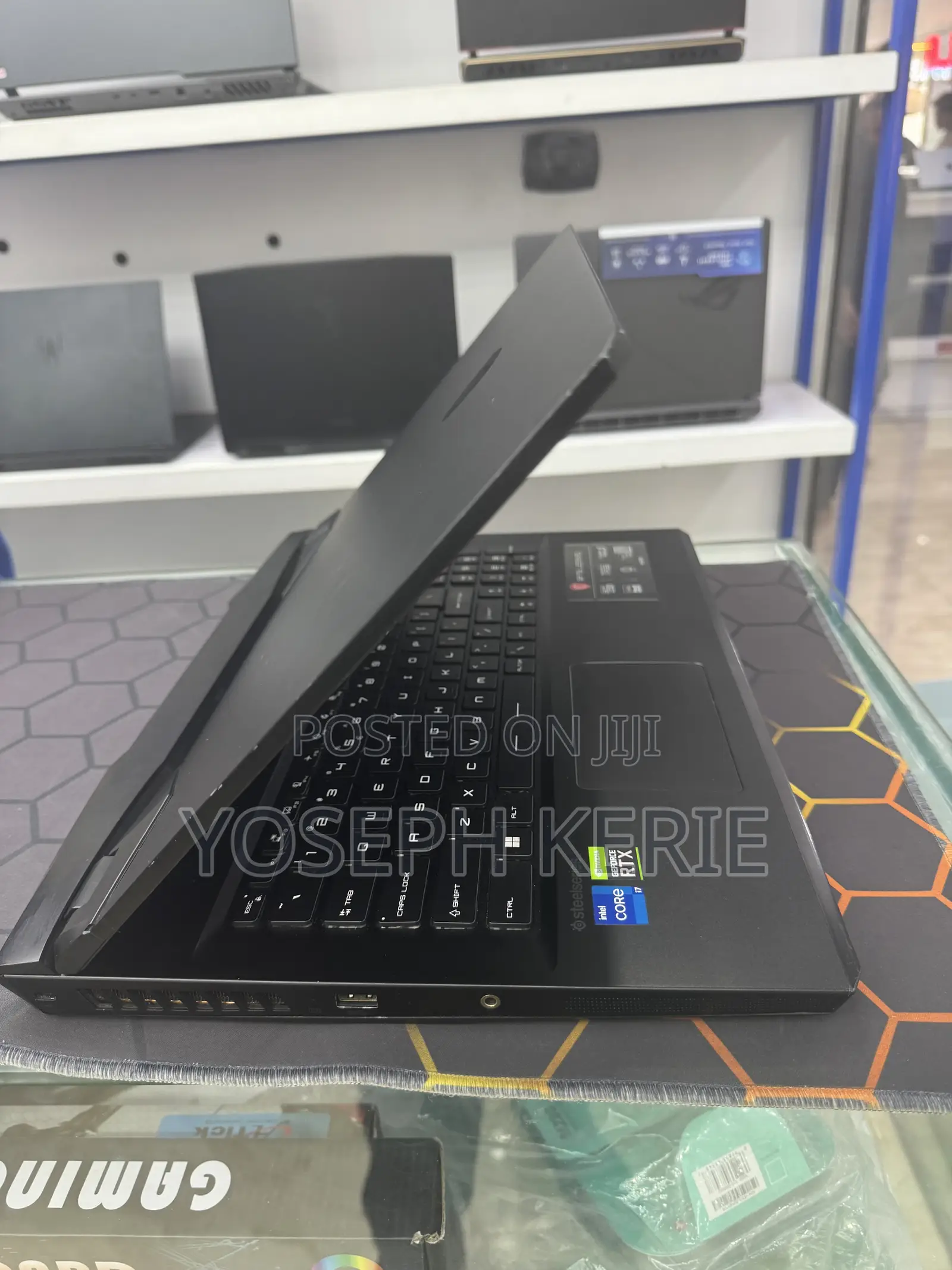 New Laptop MSI GP75 Leopard 16GB Intel Core i7 SSD 1T