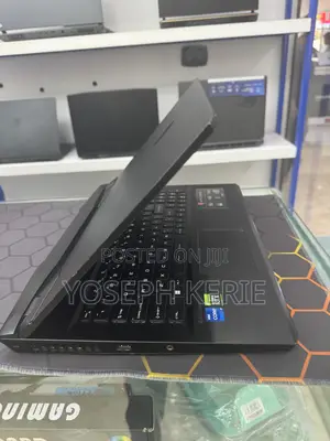 New Laptop MSI GP75 Leopard 16GB Intel Core i7 SSD 1T