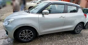 Suzuki Swift 2021 Silver