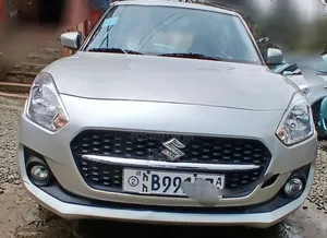 Suzuki Swift 2021 Silver