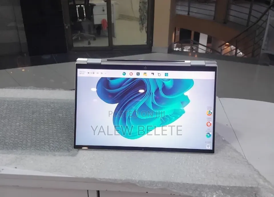 New Laptop HP EliteBook 1040 G8 16GB Intel Core i7 SSD 512GB