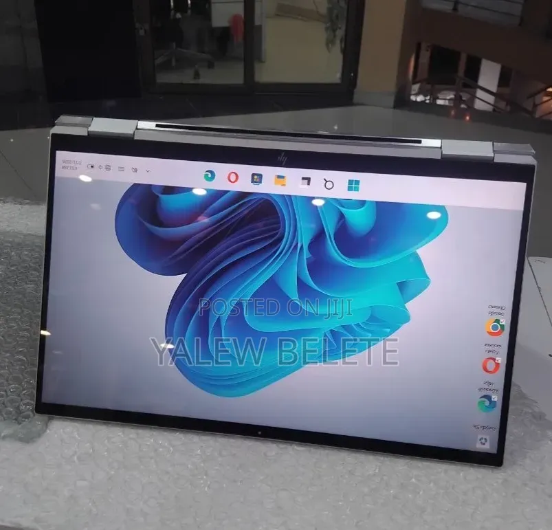 New Laptop HP EliteBook 1040 G8 16GB Intel Core i7 SSD 512GB