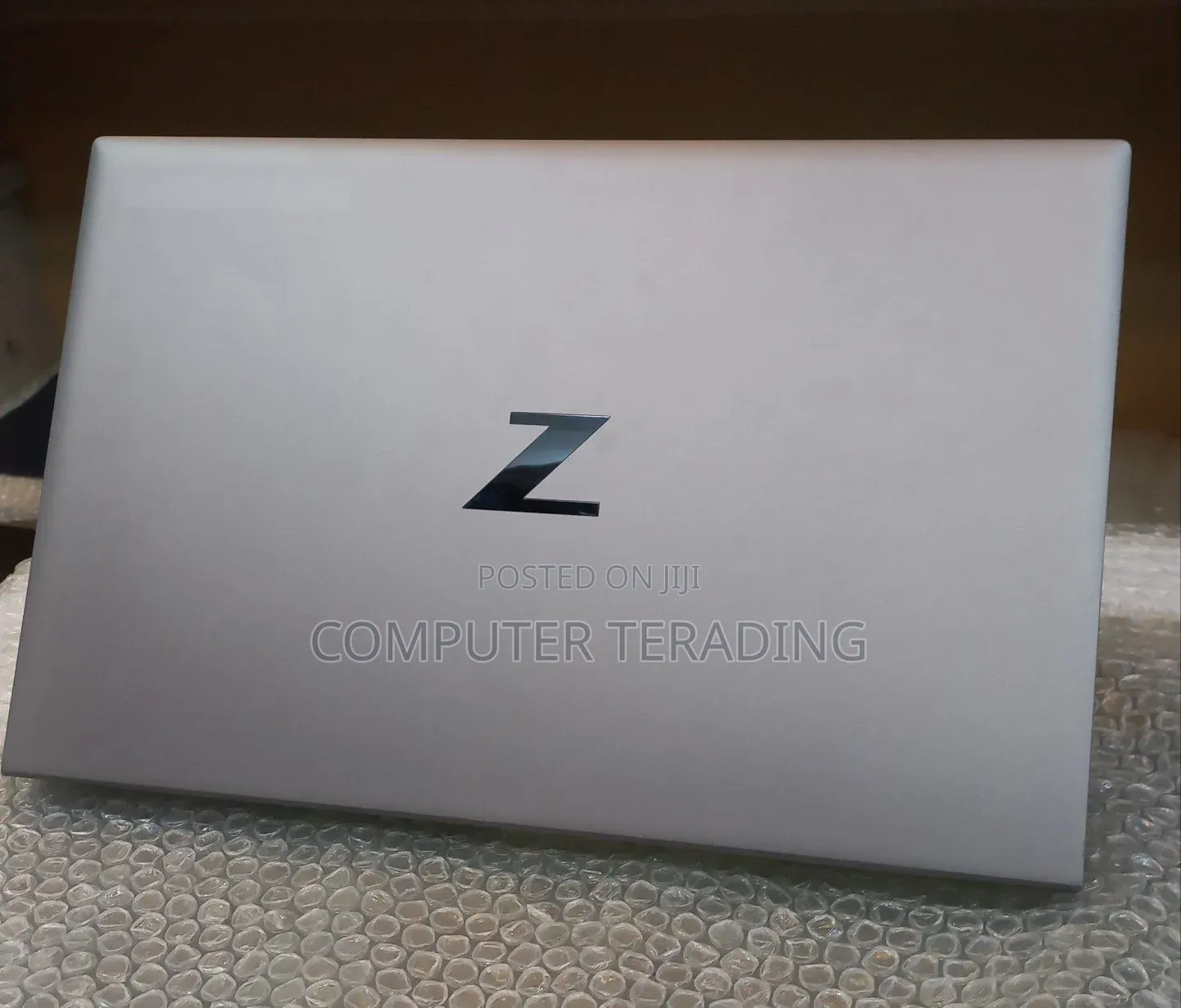 New Laptop HP ZBook Firefly G8 16GB Intel Core i7 SSD 512GB