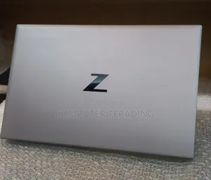 New Laptop HP ZBook Firefly G8 16GB Intel Core i7 SSD 512GB