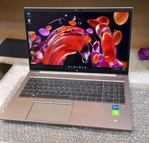 New Laptop HP ZBook Firefly G8 16GB Intel Core i7 SSD 512GB