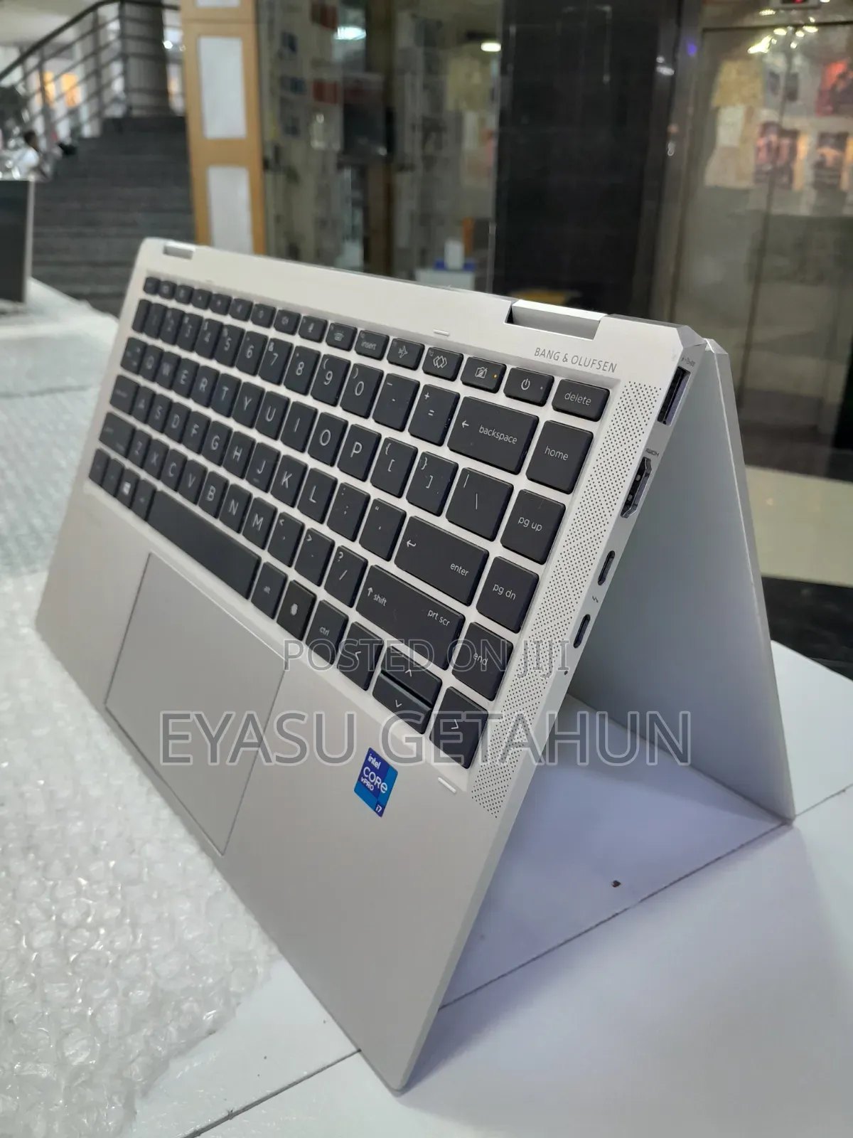 New Laptop HP EliteBook 1040 G8 16GB Intel Core i7 SSD 512GB