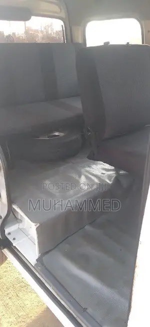 Suzuki Every 2005 White