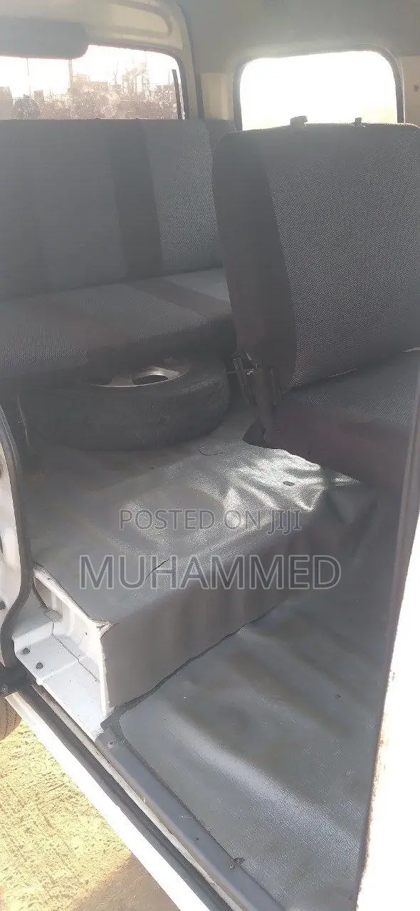 Suzuki Every 2005 White