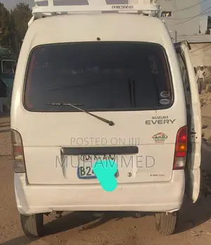 Suzuki Every 2005 White