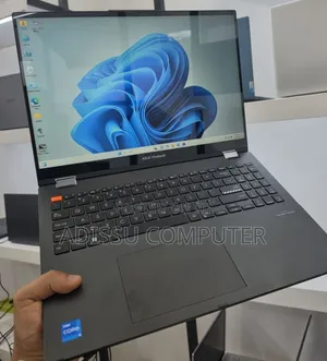 New Laptop Asus ZenBook Flip UX360CA 16GB Intel Core i5 SSD 512GB