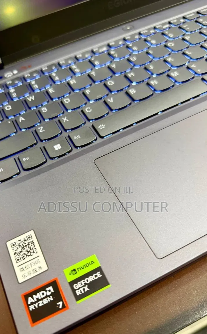 New Laptop Lenovo Legion Pro 7 16GB Intel Core i7 SSD 512GB