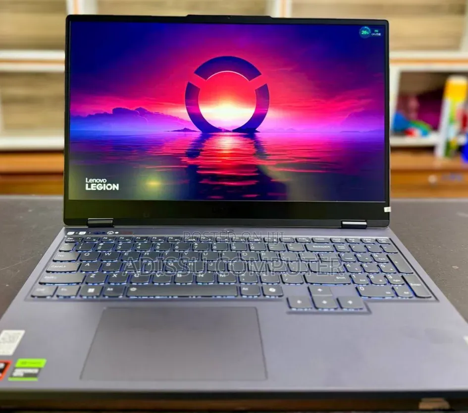 New Laptop Lenovo Legion Pro 7 16GB Intel Core i7 SSD 512GB