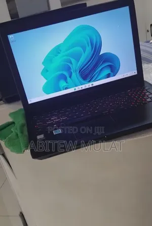 Laptop Asus A42DE 8GB Intel Core i5 SSD 256GB