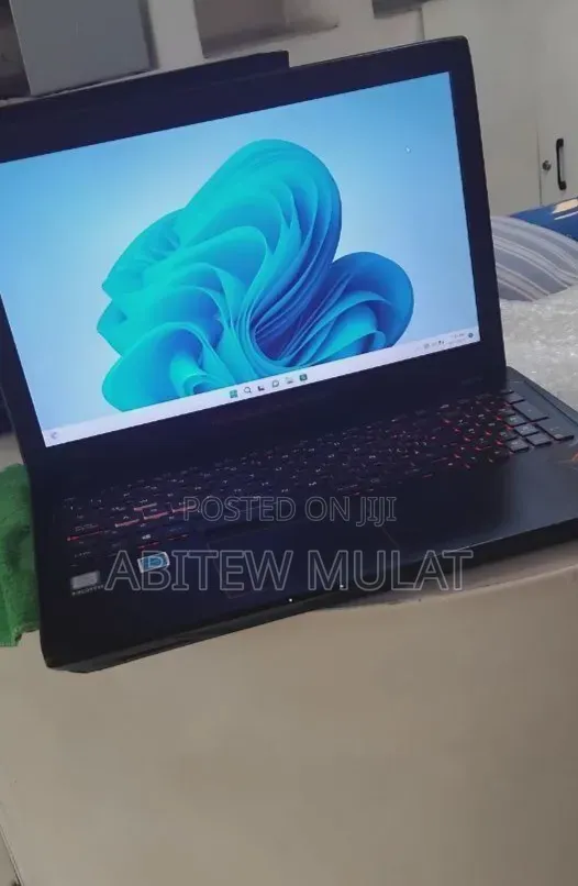 Laptop Asus A42DE 8GB Intel Core i5 SSD 256GB