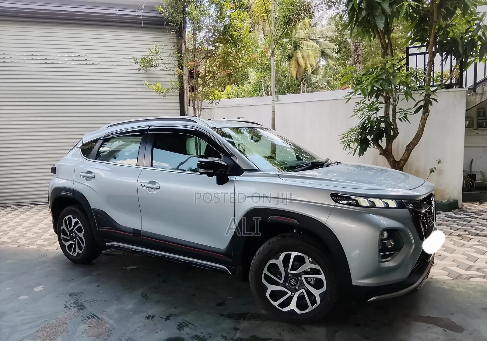 Suzuki Fronx 2025 Silver