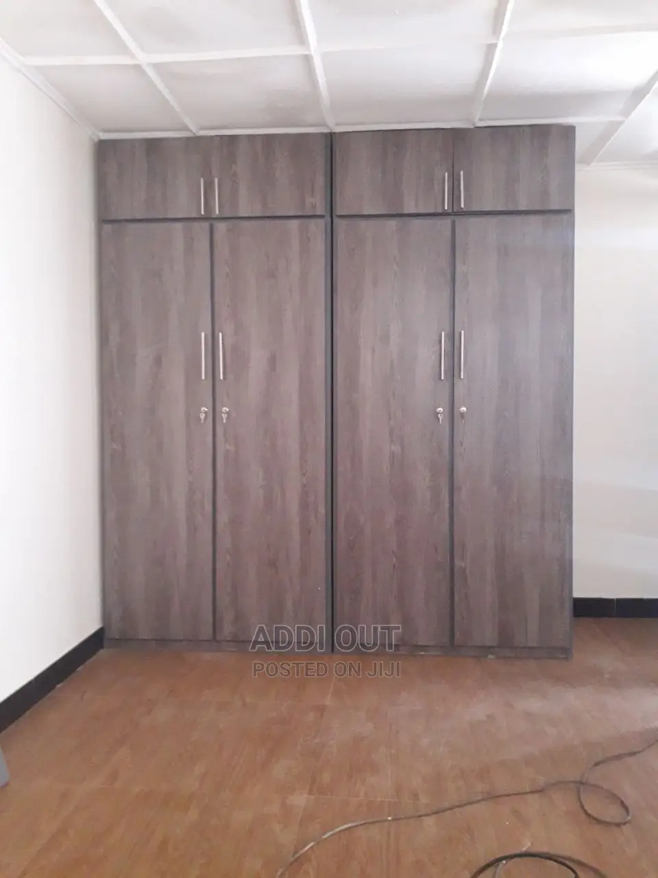 ቁምሳጥን በካሬ/Cupboards