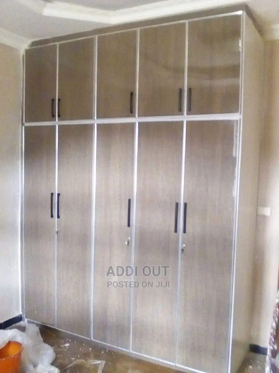 ቁምሳጥን በካሬ/Cupboards