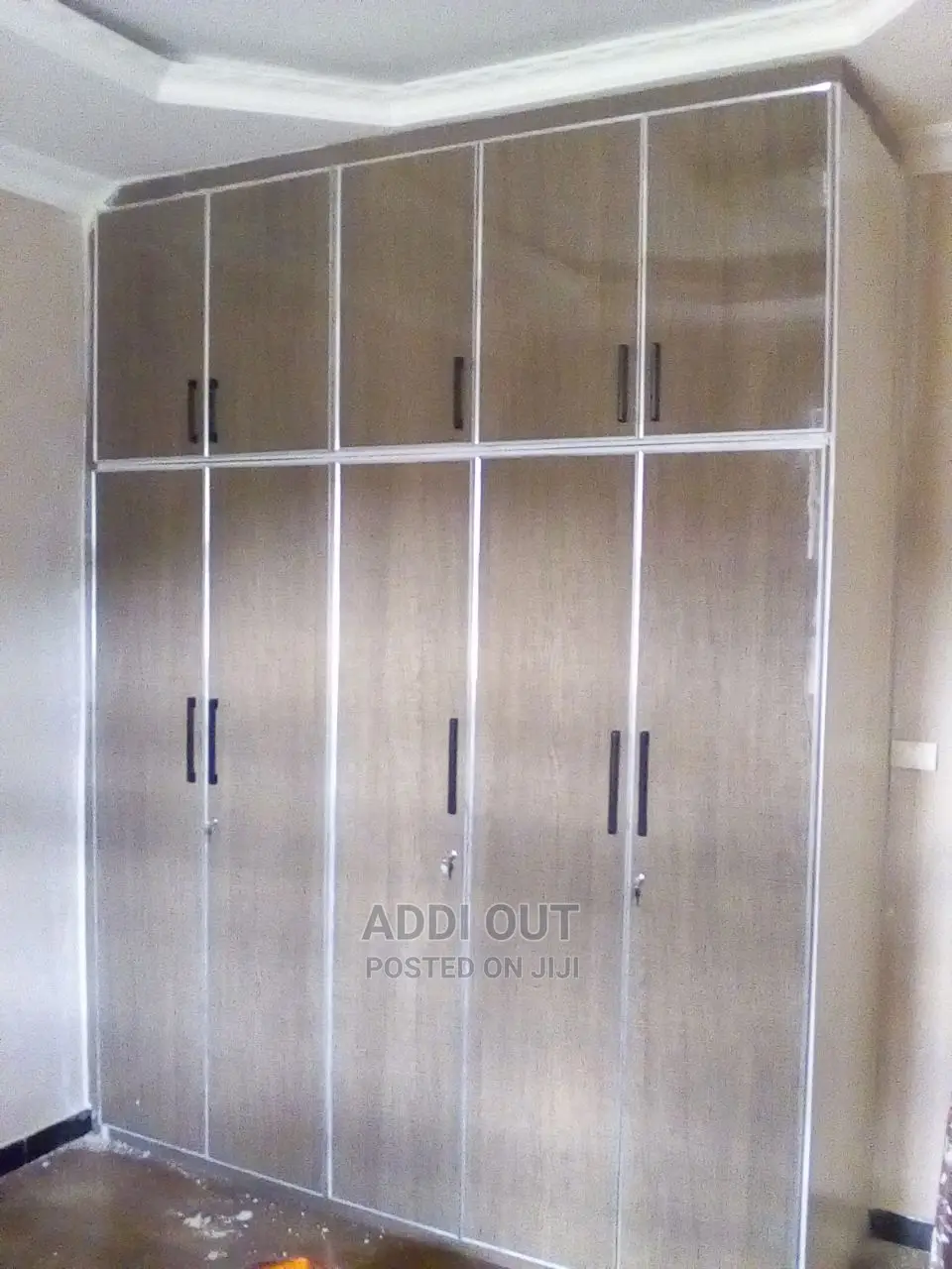 ቁምሳጥን በካሬ/Cupboards