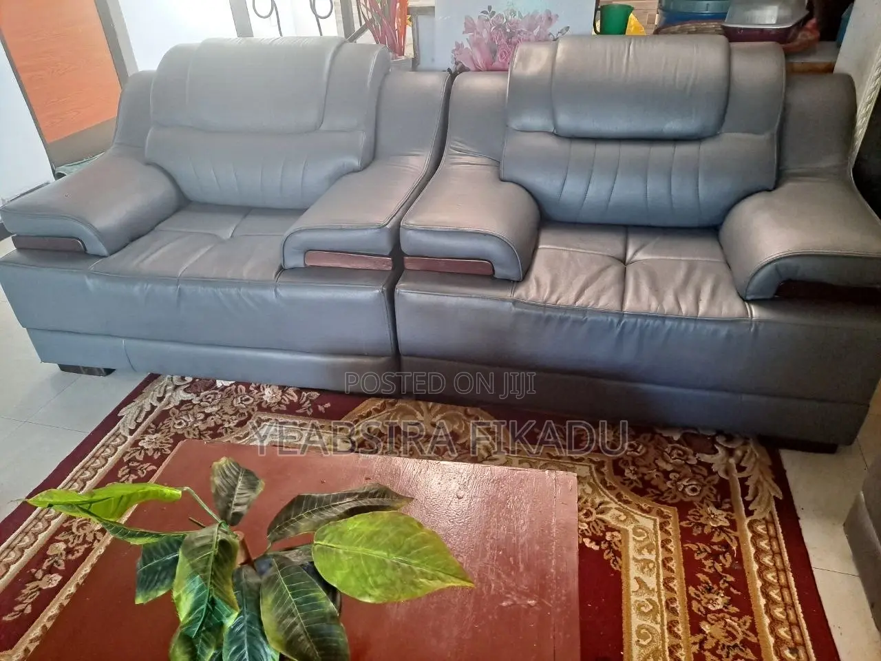 Luther Sofa