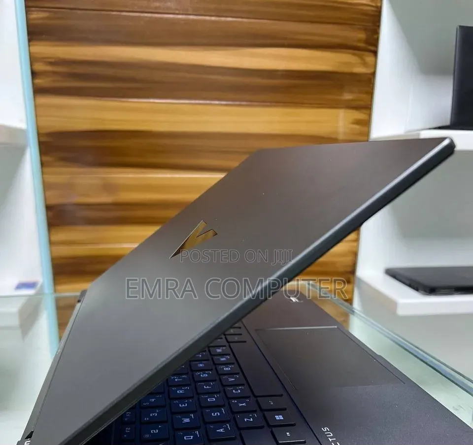 New Laptop HP 16GB Intel Core i5 SSD 512GB