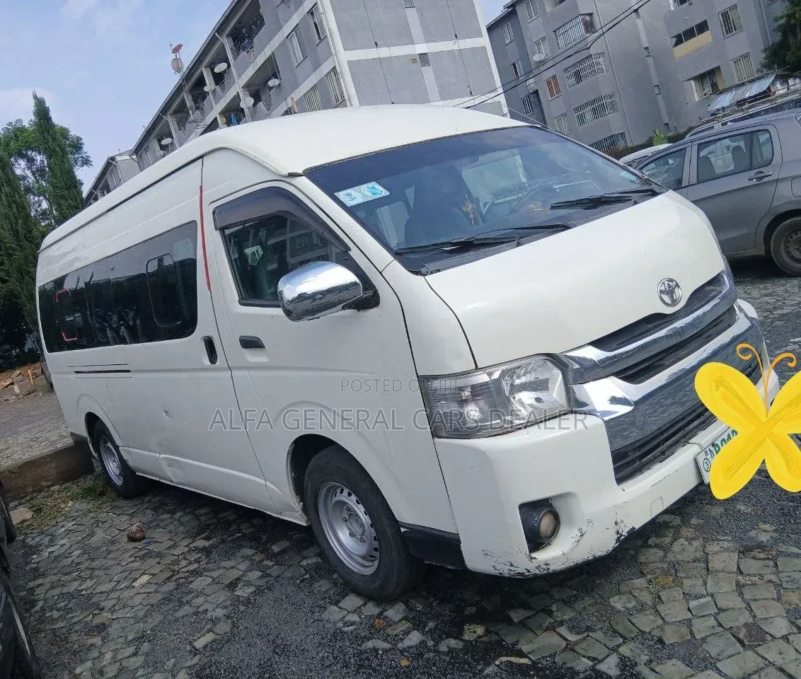 Toyota HiAce 2013
