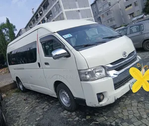 Toyota HiAce 2013