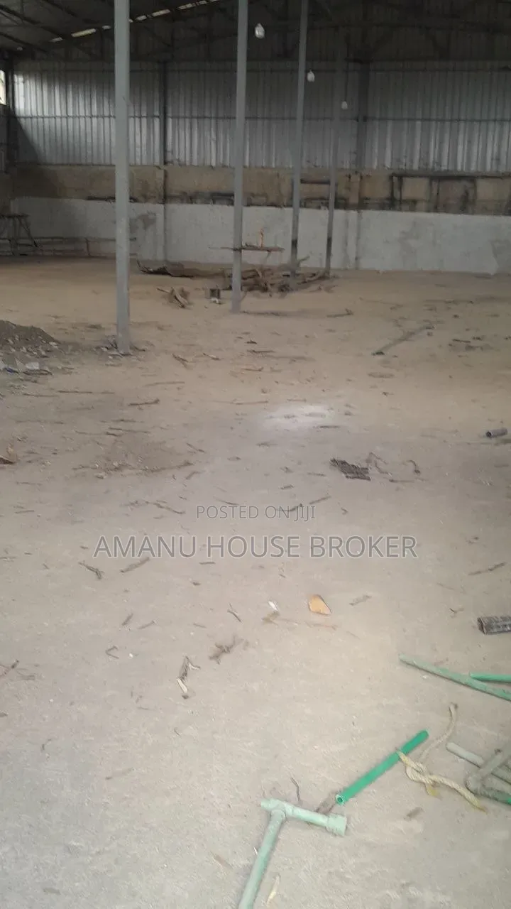 አስቸኳይ ለኪራይ የቀረበ በማይታመን ዋጋ 800sqm መጋዘን (Werehouse for Rent)