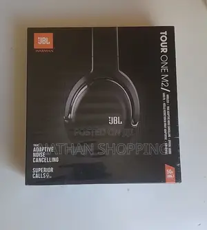 Headset : JBL Tour One M2, True Noise Cancellation!.