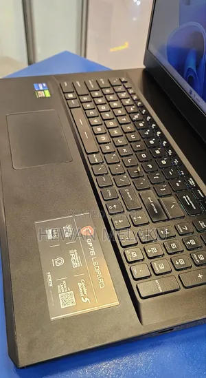 New Laptop MSI GP75 Leopard 16GB Intel Core i7 SSD 1T