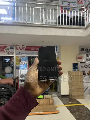 New Apple iPhone X 64 GB White