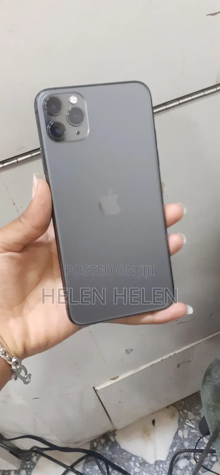 New Apple iPhone 11 Pro Max 64 GB Silver