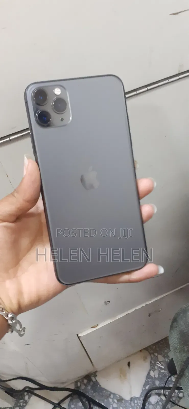 New Apple iPhone 11 Pro Max 64 GB Silver