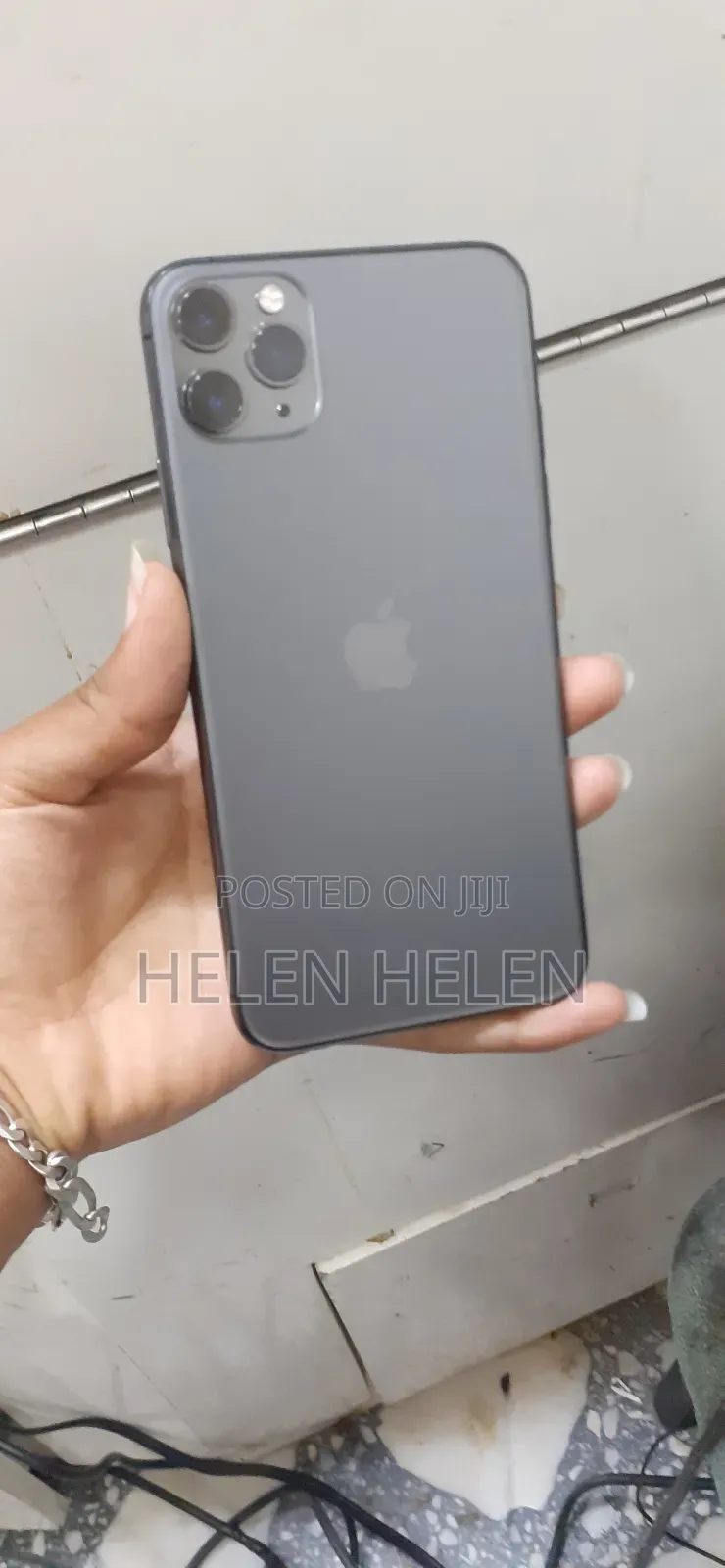 New Apple iPhone 11 Pro Max 64 GB Silver