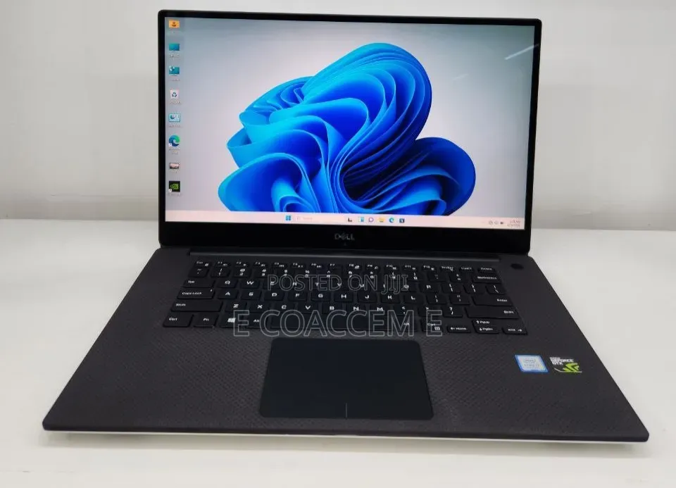 New Laptop Dell 16GB Intel Core i7 SSD 512GB