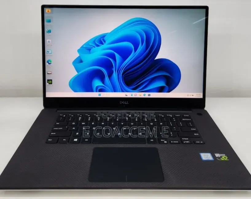 New Laptop Dell 16GB Intel Core i7 SSD 512GB