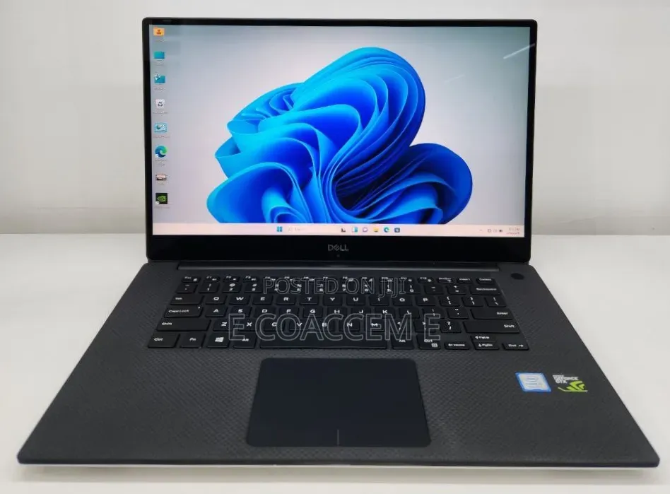 New Laptop Dell 16GB Intel Core i7 SSD 512GB