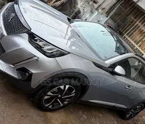 Peugeot 2008 2022 Gray