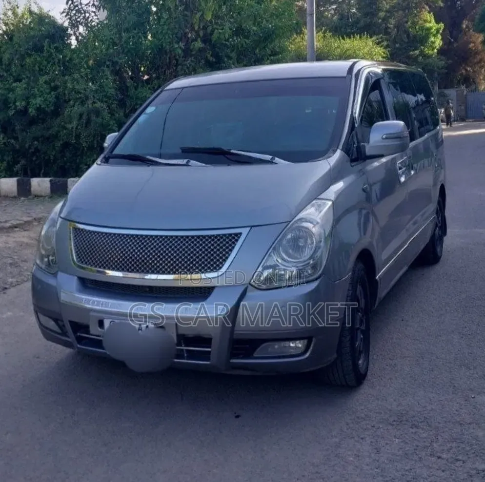 Hyundai Starex 2013 Grey