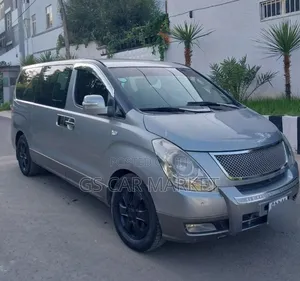 Hyundai Starex 2013 Grey
