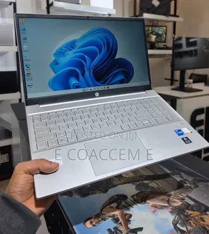 New Laptop HP 16GB Intel Core i5 SSD 512GB