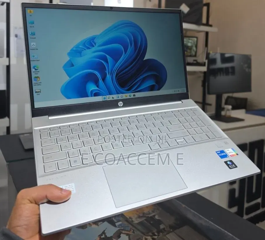 New Laptop HP 16GB Intel Core i5 SSD 512GB