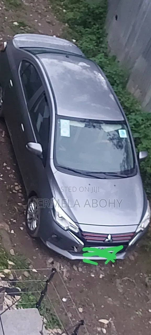 Mitsubishi Attrage 2022 Gray