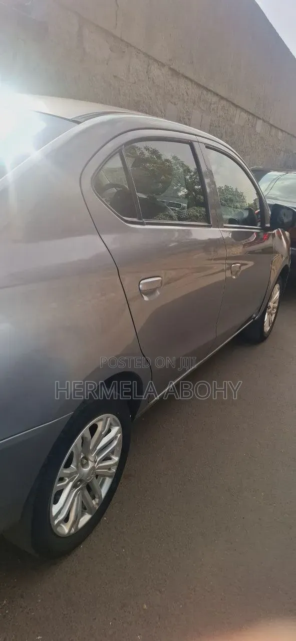 Mitsubishi Attrage 2022 Gray