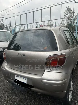 Toyota Vitz 1.0 FWD 5dr 2003 Gray