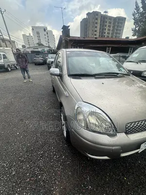 Toyota Vitz 1.0 FWD 5dr 2003 Gray