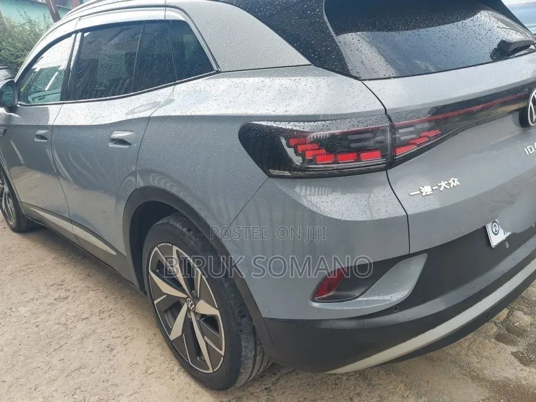 Volkswagen ID.4 2023 Gray
