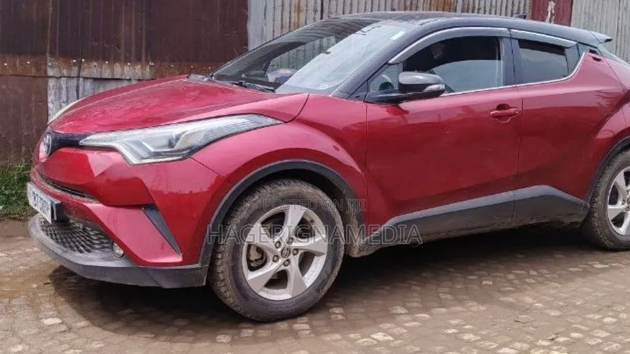 Toyota C-HR 2019 Red