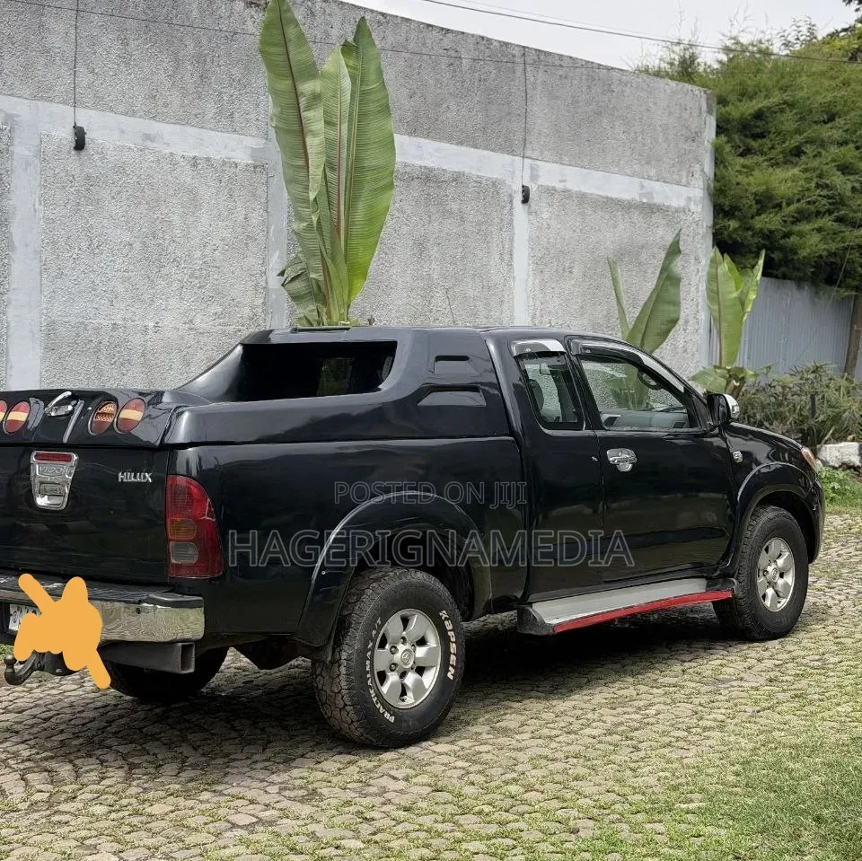 Toyota Hilux 2008 Black