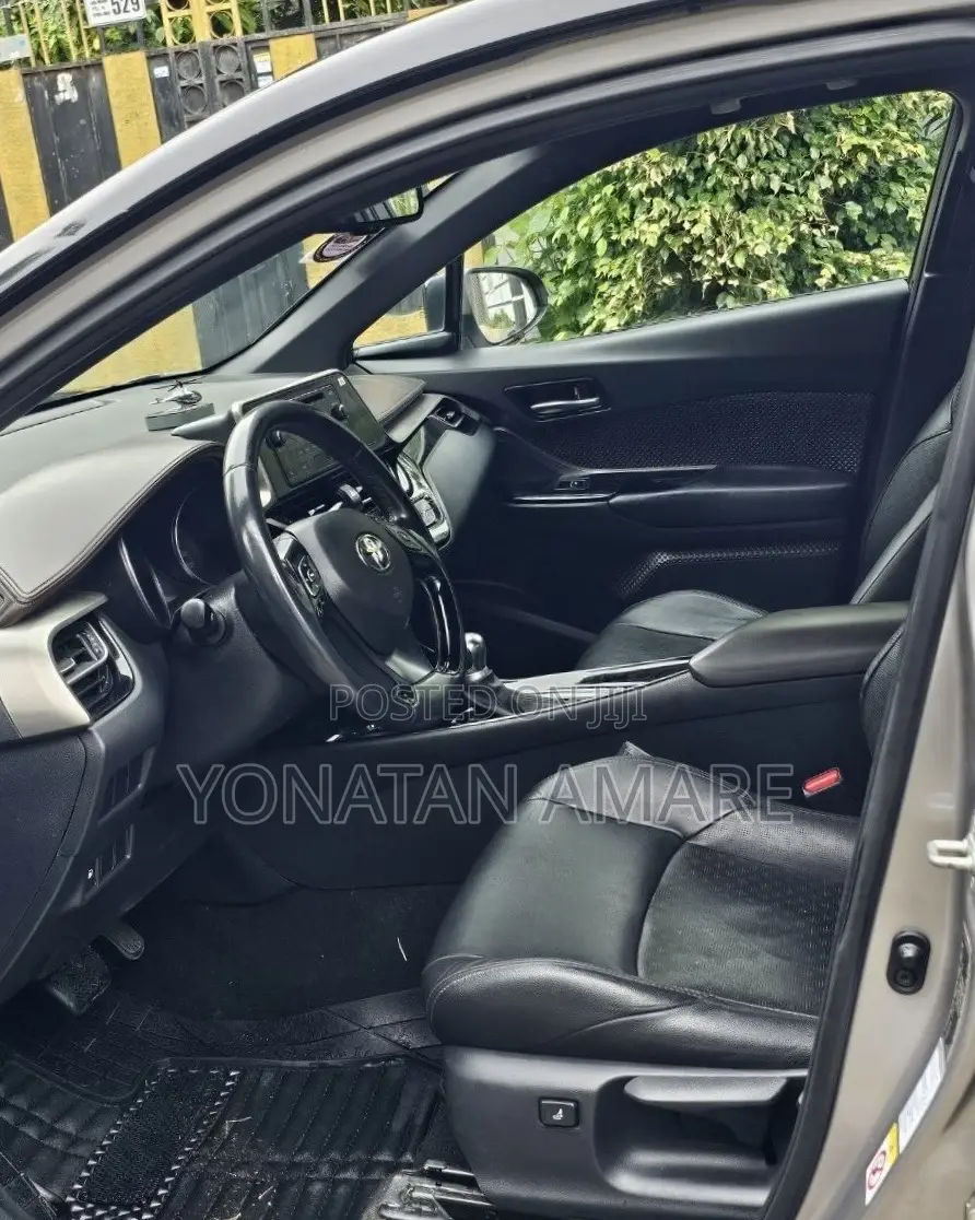 Toyota C-HR 2018 Gray